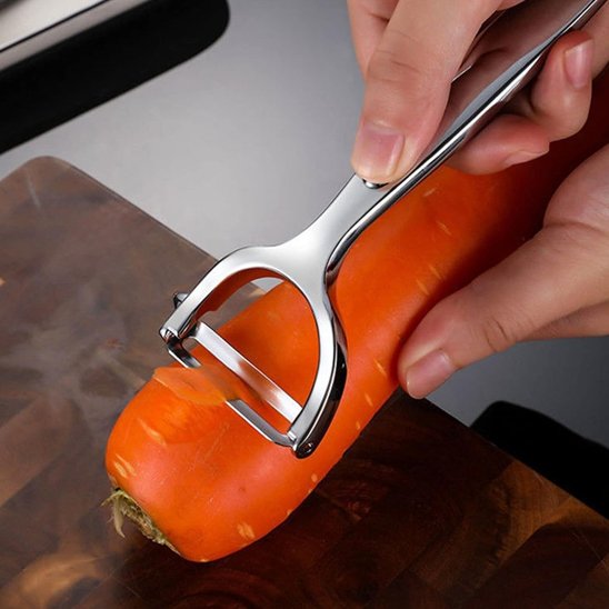 éplucheur à légumes ergonomique