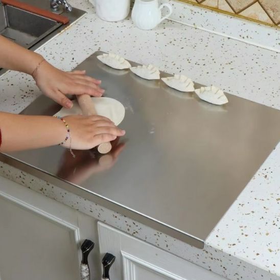 Planche à découper professionnelle préparation pâtes