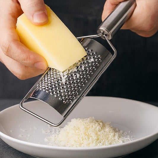 râpe à fromage pour des saveurs authentiques